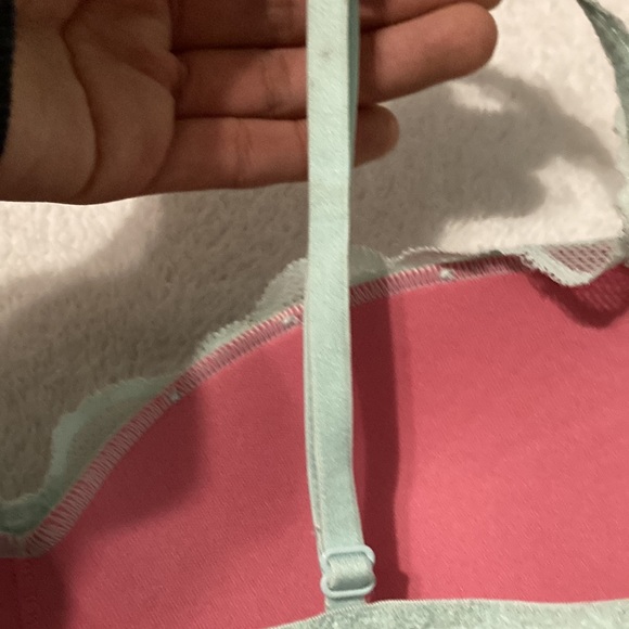 Bra - Picture 2 of 4
